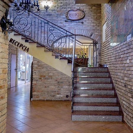 Hotel Bastion Костшин-над-Одрою Екстер'єр фото
