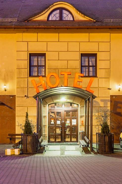 Hotel Bastion Костшин-над-Одрою Екстер'єр фото